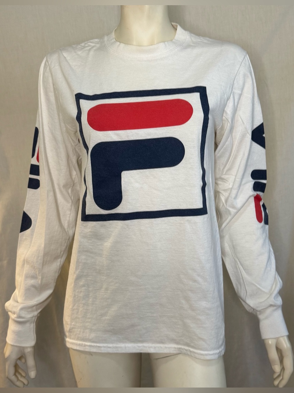 Fila logo men’s white long sleeve t shirt size small